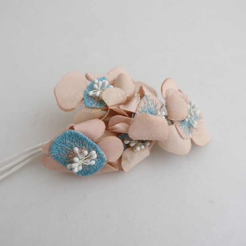 mina perhonen] Flower Corsage | Japan Finds