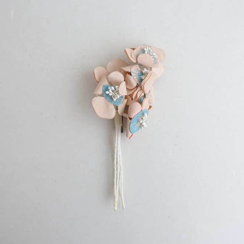 mina perhonen] Flower Corsage | Japan Finds